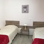 Les De La Gassende Nyaraló *